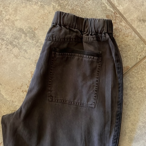 Young fabulous and Brock - Picture 4 of 7